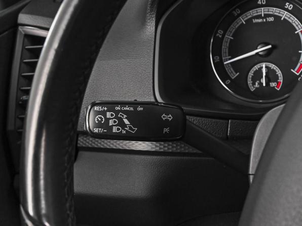 Skoda Karoq I с пробегом 2020 года, цена 2 342 000 рублей, 81789 км, внедорожник, Автокод Объявления