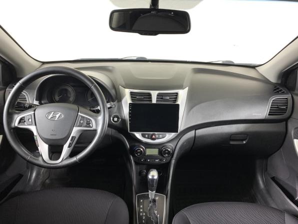 Hyundai Solaris I с пробегом 2012 года, цена 685 000 рублей, 260000 км, хэтчбек, Автокод Объявления