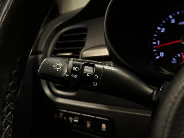 Kia Rio IV с пробегом 2018 года, цена 1 350 000 рублей, 79692 км, седан, Автокод Объявления