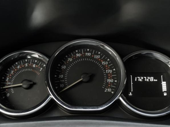 Renault Logan II Рестайлинг с пробегом 2019 года, цена 800 000 рублей, 172728 км, седан, Автокод Объявления