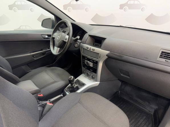 Opel Astra H Рестайлинг с пробегом 2011 года, цена 599 000 рублей, 270000 км, седан, Автокод Объявления