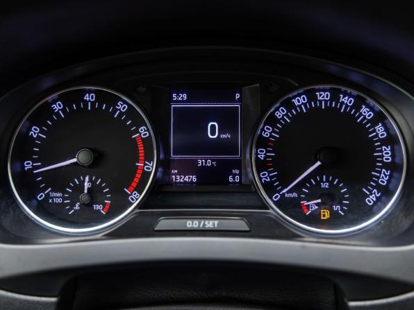 Skoda Rapid I с пробегом 2016 года, цена 1 328 000 рублей, 132476 км, лифтбек, Автокод Объявления