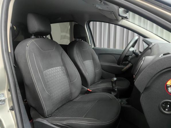 Renault Sandero II с пробегом 2014 года, цена 719 000 рублей, 158759 км, хэтчбек, Автокод Объявления
