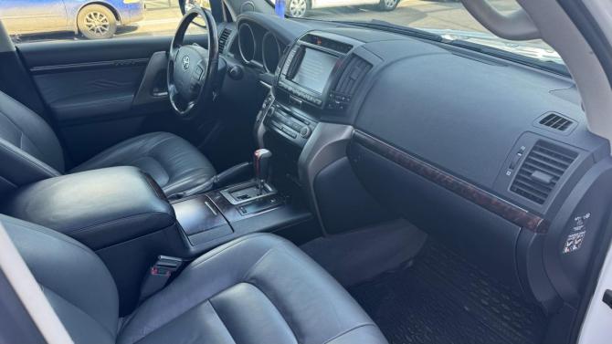 Toyota Land Cruiser 200 Series с пробегом 2008 года, цена 3 010 000 рублей, 177964 км, внедорожник, Автокод Объявления