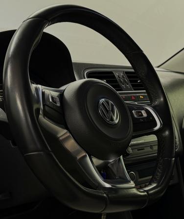 Volkswagen Polo V Рестайлинг с пробегом 2019 года, цена 1 150 000 рублей, 148535 км, седан, Автокод Объявления