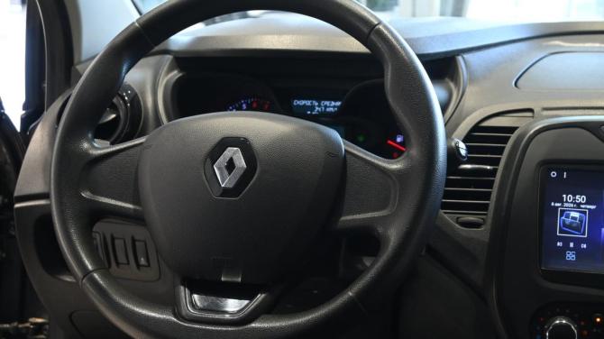 Renault Kaptur I с пробегом 2018 года, цена 1 280 000 рублей, 118000 км, внедорожник, Автокод Объявления