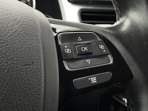 Volkswagen Touareg II с пробегом 2013 года, цена 2 100 000 рублей, 302516 км, внедорожник, Автокод Объявления