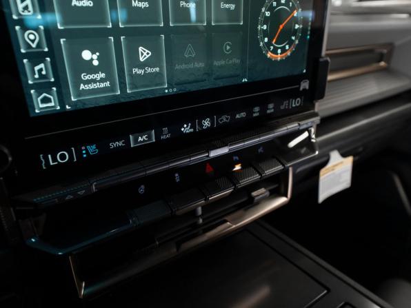 GMC Hummer EV с пробегом 2024 года, цена 18 900 000 рублей, 11 км, внедорожник, Автокод Объявления