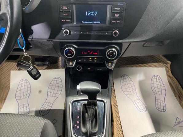 Kia Rio IV Рестайлинг с пробегом 2021 года, цена 1 459 000 рублей, 131272 км, седан, Автокод Объявления