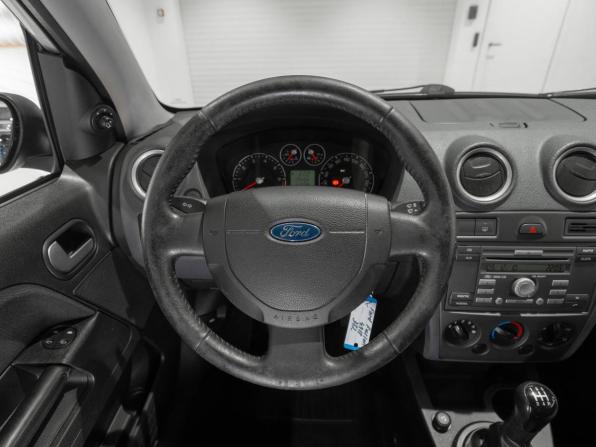 Ford Fusion I Рестайлинг с пробегом 2007 года, цена 370 000 рублей, 217271 км, хэтчбек, Автокод Объявления