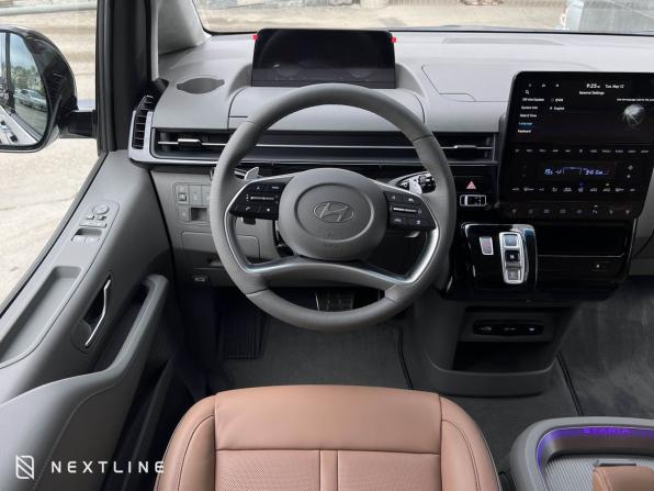 Новый Hyundai Staria I 2025 года, цена 9 990 000 рублей, минивэн, Автокод Объявления