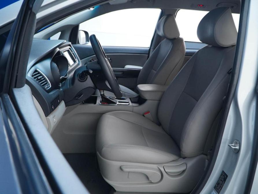 Kia Carnival III Москва  - изображение 10
