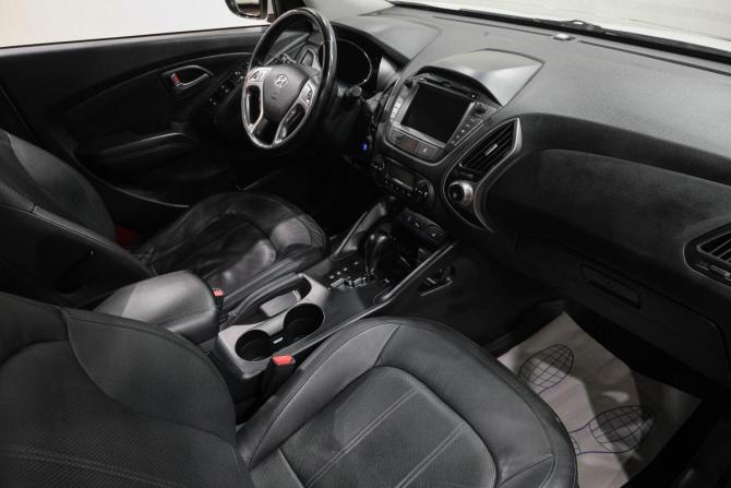 Hyundai ix35 I Рестайлинг с пробегом 2013 года, цена 1 709 000 рублей, 130000 км, внедорожник, Автокод Объявления