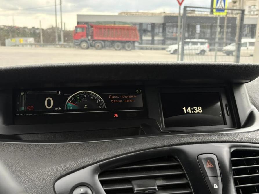 Renault Scenic III Рестайлинг 2 Крым  - изображение 12