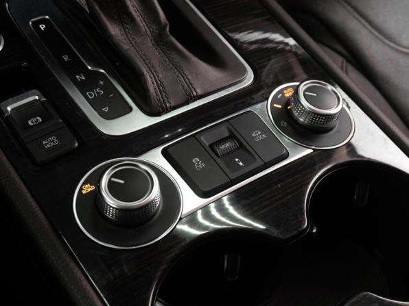 Volkswagen Touareg II Рестайлинг с пробегом 2016 года, цена 3 299 000 рублей, 204146 км, внедорожник, Автокод Объявления