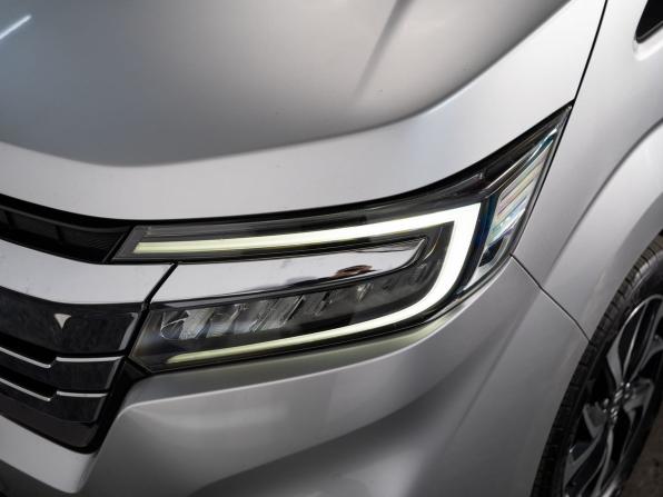 Honda Stepwgn V Рестайлинг с пробегом 2018 года, цена 2 290 000 рублей, 86003 км, минивэн, Автокод Объявления