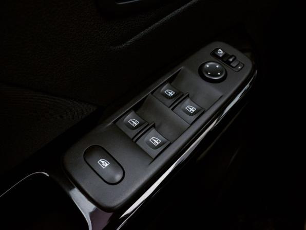 Renault Kaptur I Рестайлинг с пробегом 2020 года, цена 1 575 000 рублей, 134630 км, внедорожник, Автокод Объявления