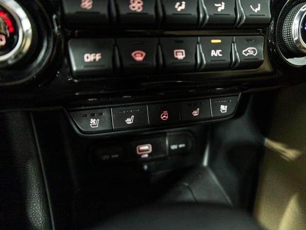 Kia Sportage IV Рестайлинг с пробегом 2020 года, цена 2 799 000 рублей, 63000 км, внедорожник, Автокод Объявления