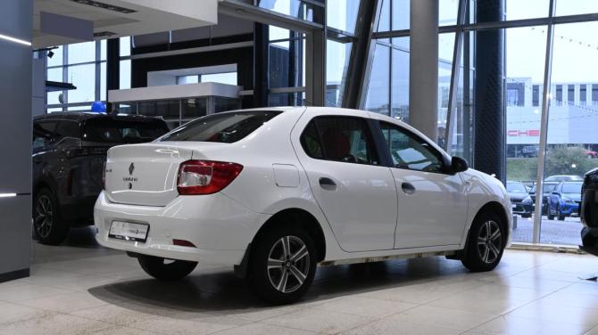 Renault Logan II с пробегом 2018 года, цена 830 000 рублей, 52000 км, седан, Автокод Объявления
