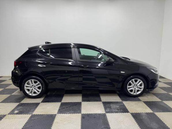 Opel Astra K с пробегом 2018 года, цена 952 700 рублей, 197000 км, хэтчбек, Автокод Объявления
