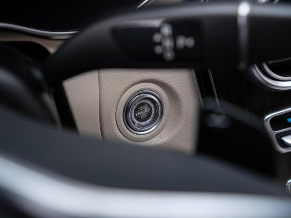 Mercedes-Benz C-Класс IV (W205) Рестайлинг с пробегом 2018 года, цена 4 200 000 рублей, 113388 км, кабриолет, Автокод Объявления