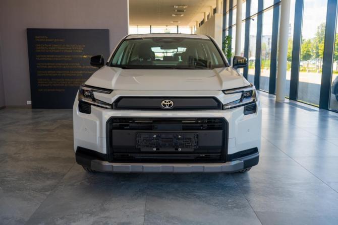 Toyota RAV4 VI (XA60) с пробегом 2026 года, цена 5 690 000 рублей, 40 км, внедорожник, Автокод Объявления