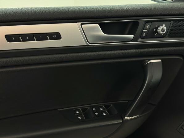 Volkswagen Touareg II Рестайлинг с пробегом 2016 года, цена 3 090 000 рублей, 139291 км, внедорожник, Автокод Объявления