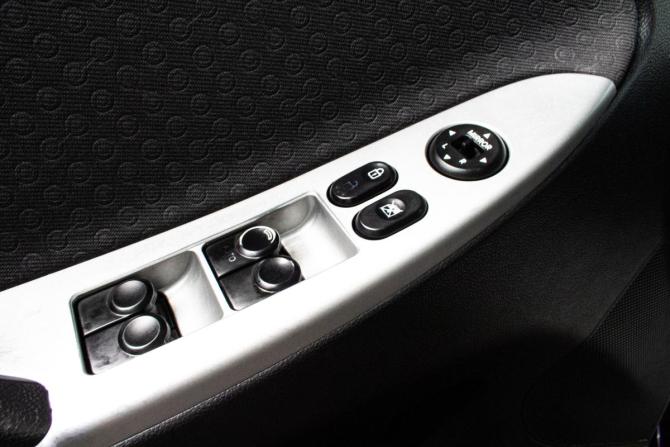 Hyundai Solaris I с пробегом 2011 года, цена 499 000 рублей, 211998 км, хэтчбек, Автокод Объявления