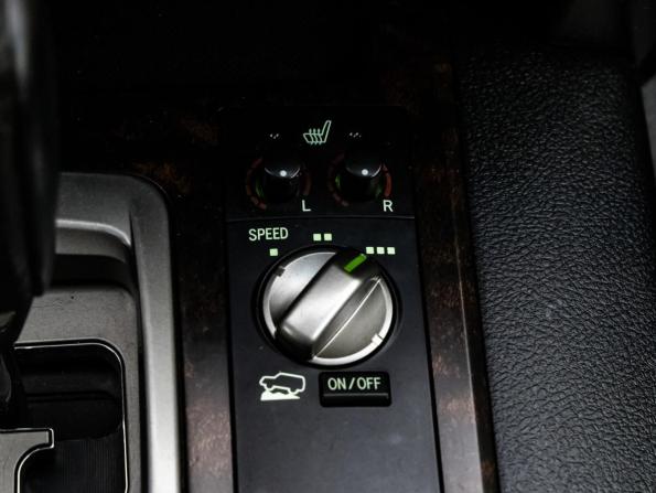 Toyota Land Cruiser 200 Series с пробегом 2011 года, цена 2 575 000 рублей, 254079 км, внедорожник, Автокод Объявления