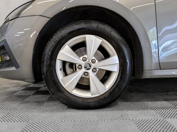 Skoda Octavia IV (A8) с пробегом 2020 года, цена 2 200 000 рублей, 46463 км, лифтбек, Автокод Объявления