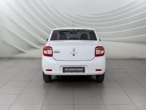 Renault Logan II с пробегом 2017 года, цена 888 000 рублей, 122365 км, седан, Автокод Объявления