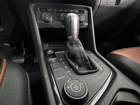 Volkswagen Tiguan II с пробегом 2018 года, цена 2 459 000 рублей, 71133 км, внедорожник, Автокод Объявления