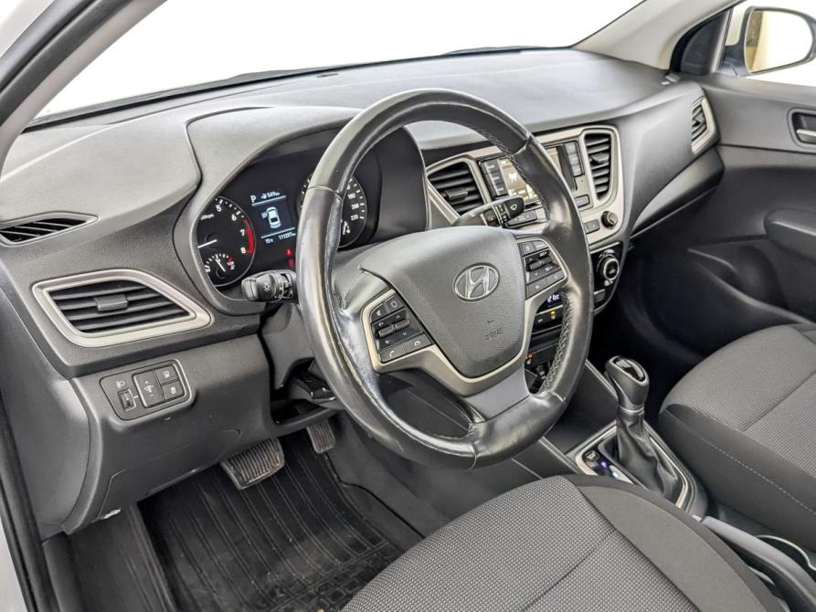 Hyundai Solaris II Москва  - изображение 16