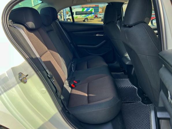 Mazda 3 IV (BP) с пробегом 2019 года, цена 1 850 000 рублей, 103616 км, хэтчбек, Автокод Объявления
