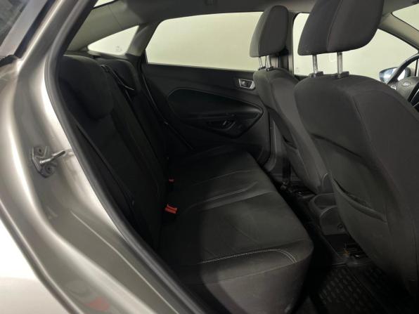 Ford Fiesta Mk6 Рестайлинг с пробегом 2015 года, цена 754 000 рублей, 151232 км, седан, Автокод Объявления