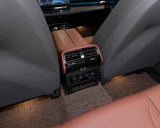 BMW 5 серии VIII (G60/G61/G68) с пробегом 2023 года, цена 7 000 000 рублей, 52717 км, седан, Автокод Объявления