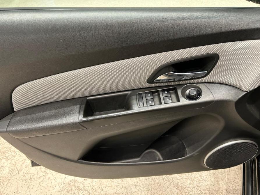 Chevrolet Cruze I Санкт-Петербург  - изображение 16