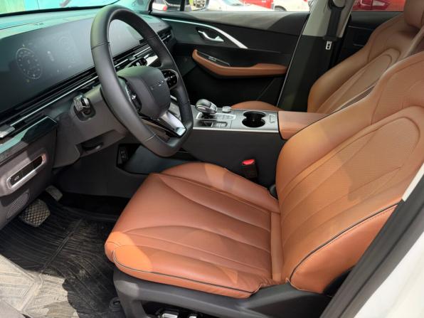 Omoda C5 I с пробегом 2022 года, цена 1 690 000 рублей, 61088 км, внедорожник, Автокод Объявления