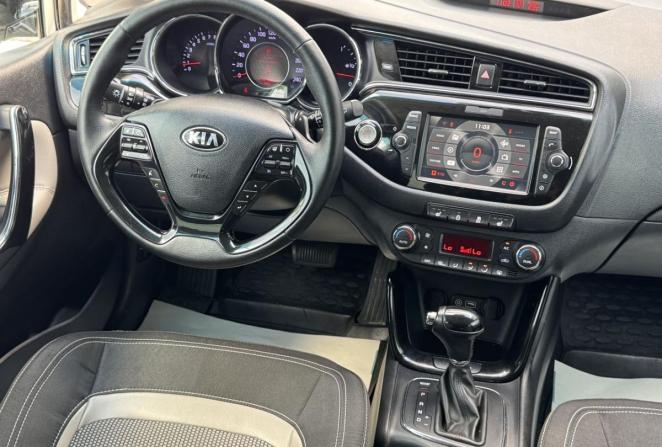 Kia Ceed II Рестайлинг с пробегом 2018 года, цена 1 470 000 рублей, 176982 км, хэтчбек, Автокод Объявления