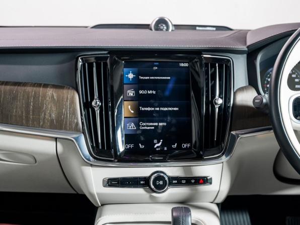 Volvo V90 Cross Country I Рестайлинг с пробегом 2021 года, цена 4 150 000 рублей, 26400 км, универсал, Автокод Объявления