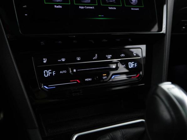 Volkswagen Passat CC II Рестайлинг с пробегом 2022 года, цена 4 999 050 рублей, 22644 км, лифтбек, Автокод Объявления