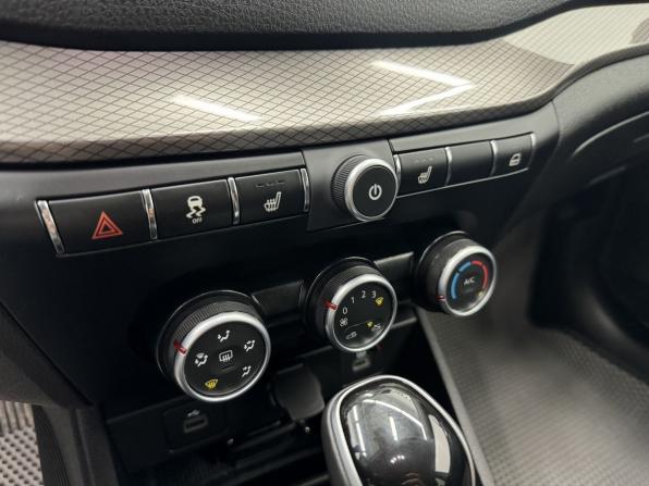 Lada (ВАЗ) Vesta I Рестайлинг (NG) с пробегом 2024 года, цена 1 379 000 рублей, 5170 км, седан, Автокод Объявления