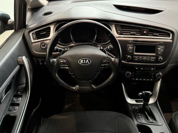 Kia Ceed II Рестайлинг с пробегом 2015 года, цена 1 060 000 рублей, 171000 км, хэтчбек, Автокод Объявления