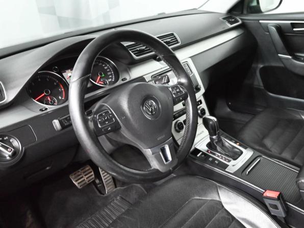 Volkswagen Passat B7 с пробегом 2012 года, цена 1 600 000 рублей, 221161 км, универсал, Автокод Объявления