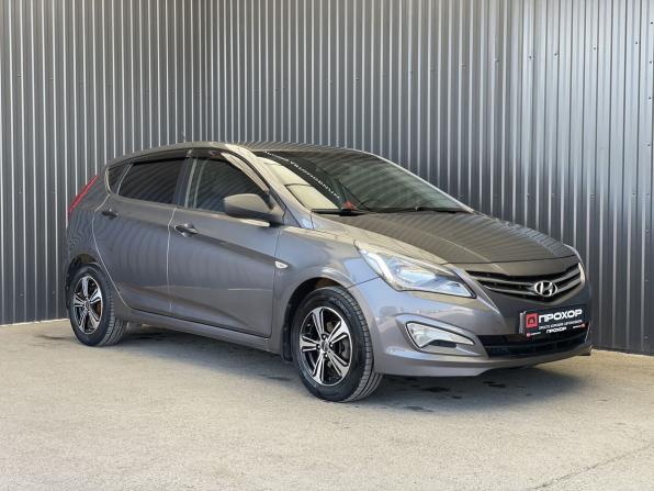Hyundai Solaris I с пробегом 2014 года, цена 957 000 рублей, 114220 км, хэтчбек, Автокод Объявления