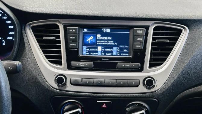 Hyundai Solaris II Рестайлинг с пробегом 2021 года, цена 1 734 000 рублей, 50000 км, седан, Автокод Объявления