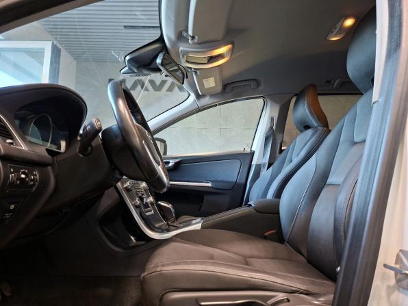 Volvo XC60 I Рестайлинг с пробегом 2014 года, цена 1 457 000 рублей, 220000 км, внедорожник, Автокод Объявления