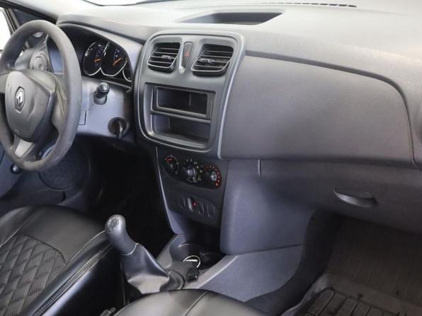 Renault Logan II с пробегом 2018 года, цена 633 000 рублей, 179079 км, седан, Автокод Объявления