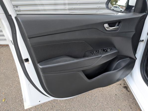 Hyundai Solaris II Рестайлинг с пробегом 2022 года, цена 1 565 000 рублей, 106067 км, седан, Автокод Объявления