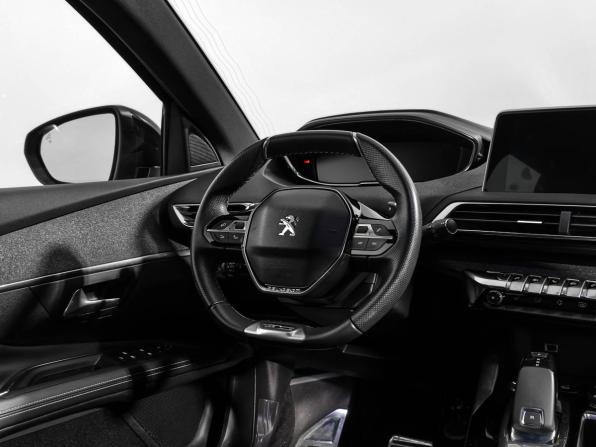 Peugeot 3008 II с пробегом 2017 года, цена 2 225 000 рублей, 9411 км, внедорожник, Автокод Объявления
